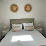 Vicky's Panoramic View Apartment *